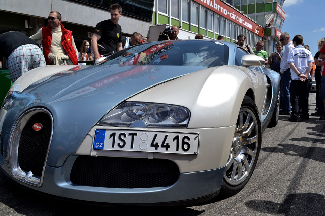 veyron.jpg