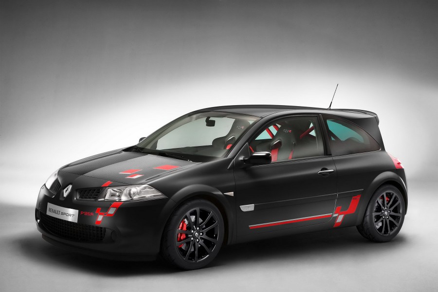 renault-megane-r26.r-hr-04.jpg